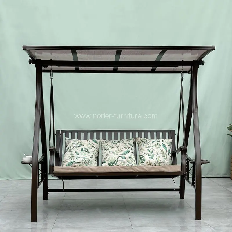 Co sprawia, że ​​wiszące krzesło zewnętrzne jest idealnym wyborem do relaksu na świeżym powietrzu