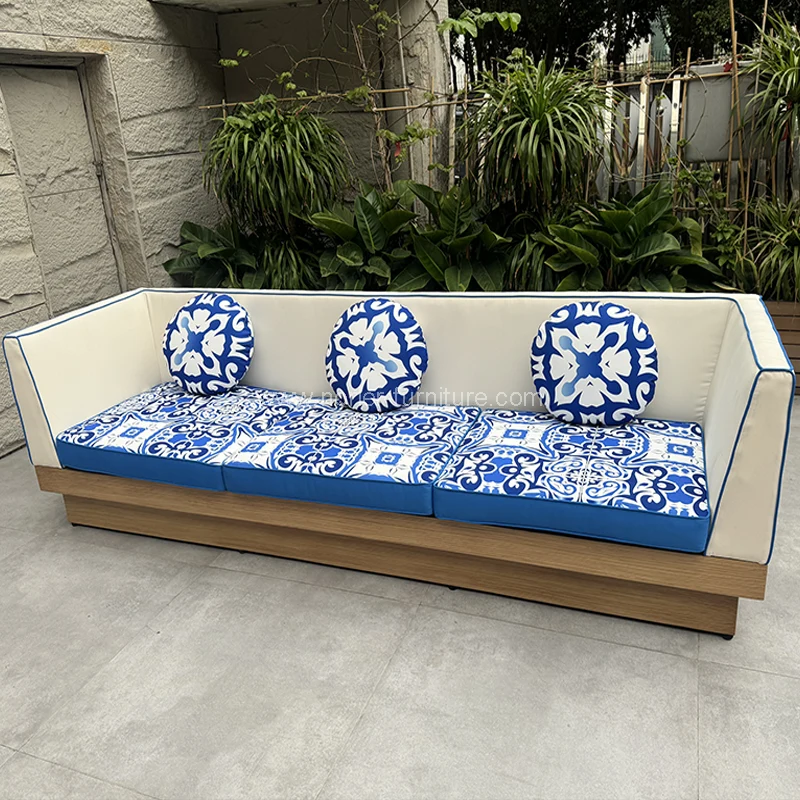 Nowoczesna sofa z szczotkowanej ramy na zewnątrz szczotkowana sofa